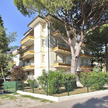Residenza Ibsen Apartment Lignano Sabbiadoro Exterior photo
